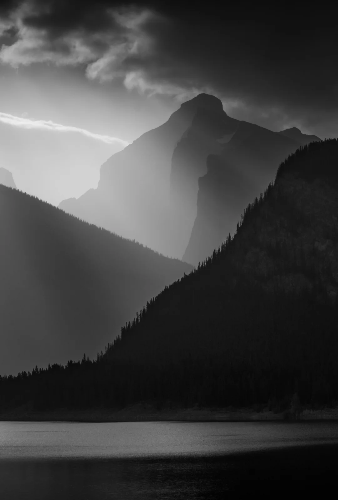 Smoky Rays Spray Lakes